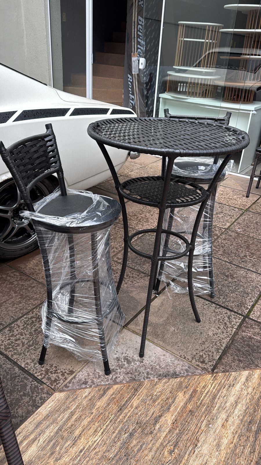 Banqueta Alta e Mesa Bistrô | BOTH 1025