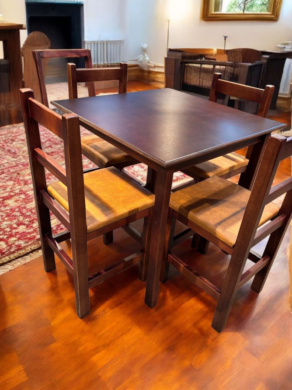 Mesa com 4 Cadeiras | VJ PA 1025